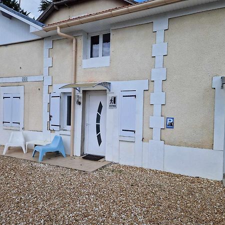 08 - Très joli studio neuf avec parking privatif gratuit Razac-sur-lʼIsle Extérieur photo