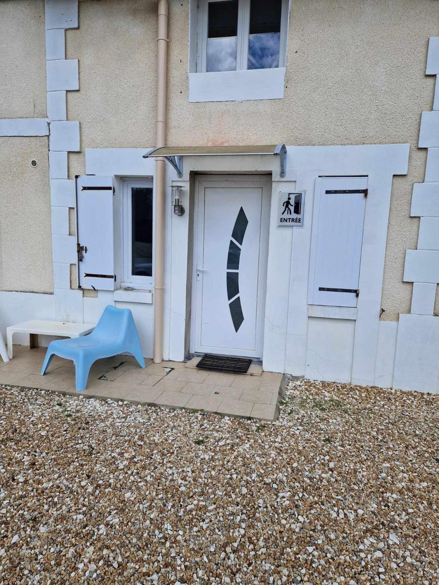 08 - Très joli studio neuf avec parking privatif gratuit Razac-sur-lʼIsle Extérieur photo