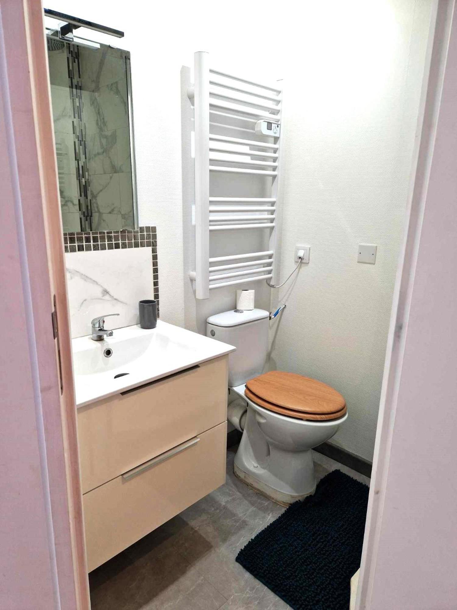 08 - Très joli studio neuf avec parking privatif gratuit Razac-sur-lʼIsle Extérieur photo