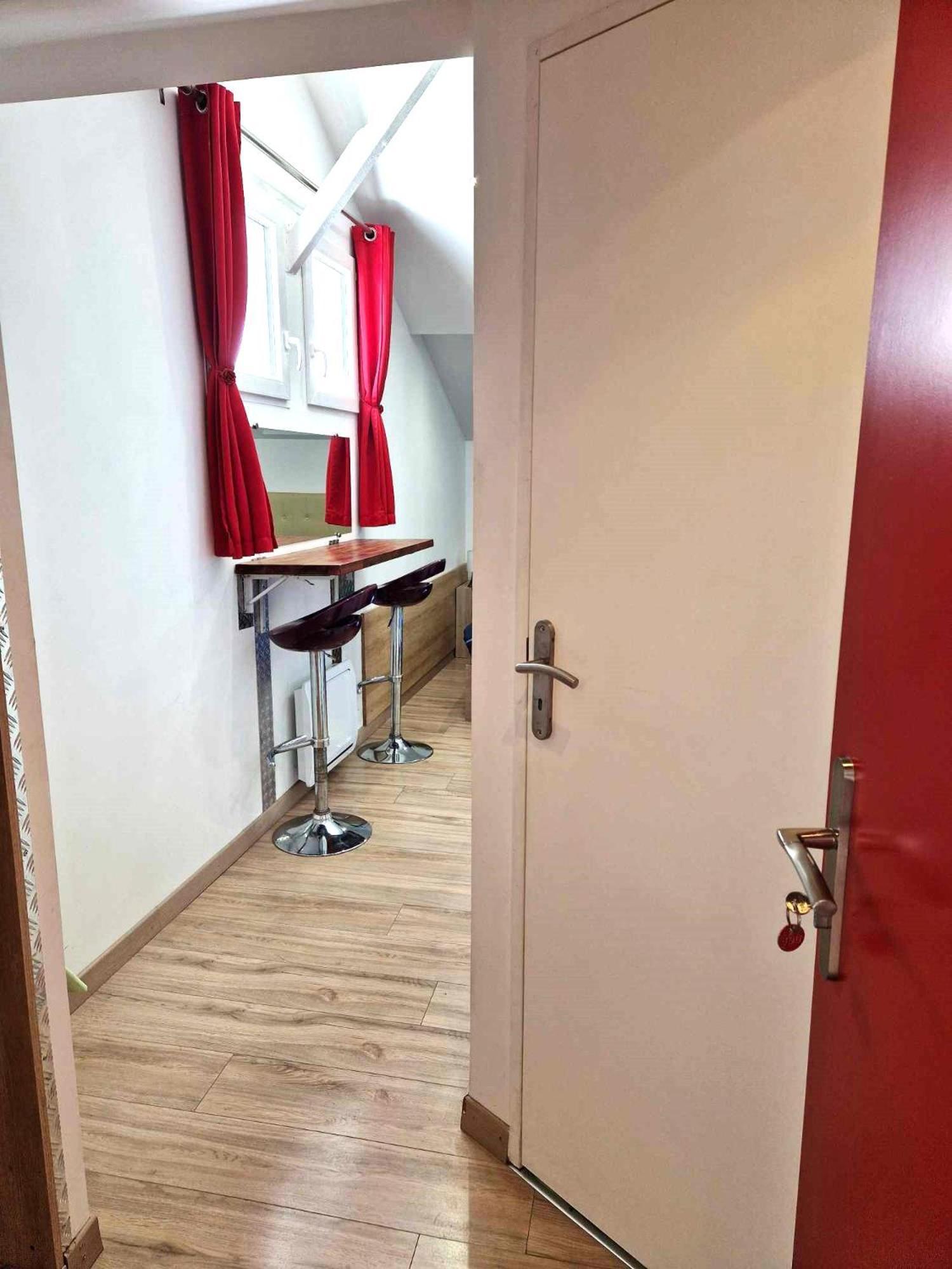 08 - Très joli studio neuf avec parking privatif gratuit Razac-sur-lʼIsle Extérieur photo
